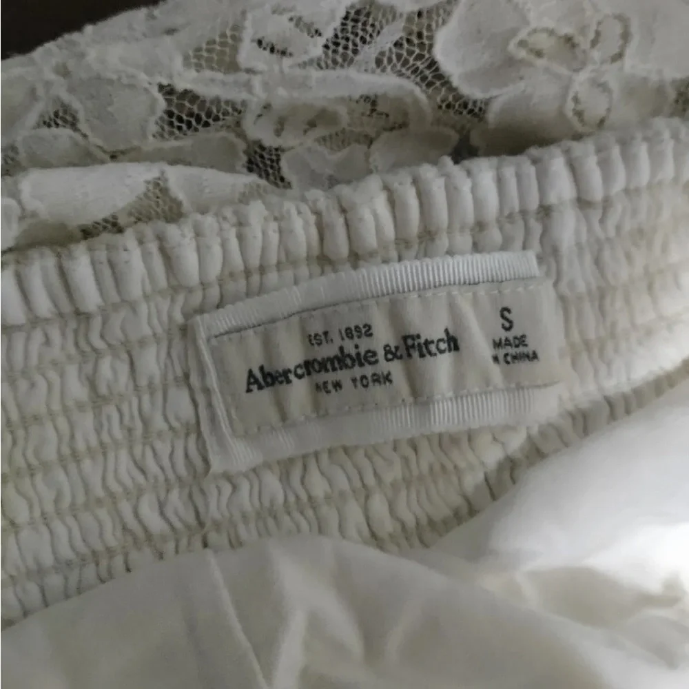 Abercrombie & Fitch Strapless White Lace Maxi Dress Small